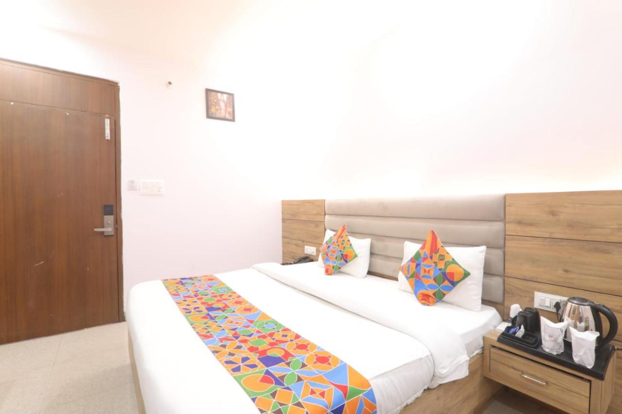 Icyhotels Hl Inn Chinhat المظهر الخارجي الصورة