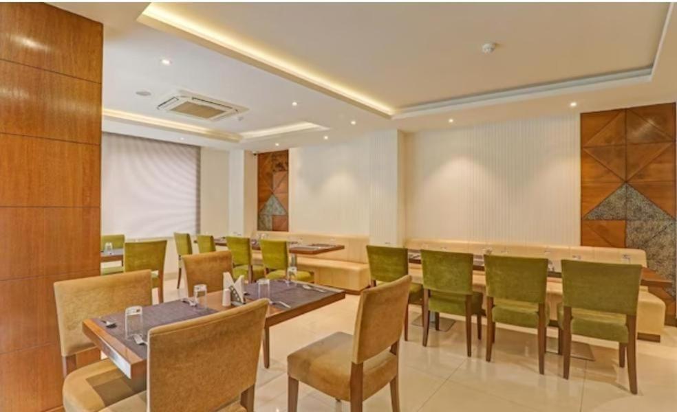 Icyhotels Hl Inn Chinhat المظهر الخارجي الصورة